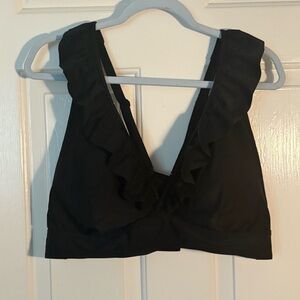 Torrid Ruffled Deep V Neck  Black Bikini Top -‎ Size 4 - Never Worn